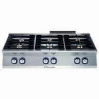 Купить плита 6 конфорочная 700 серии electrolux professional e7gcgl6c00 371004 газ – цена от завода, доставка до двери | RuOborudovanie.ru